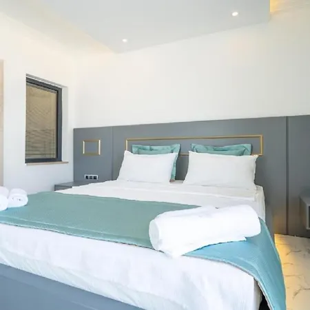 Private With Pool In Fethiye, Close To The Coastal Walkway, In The Center فيلة فتحية
