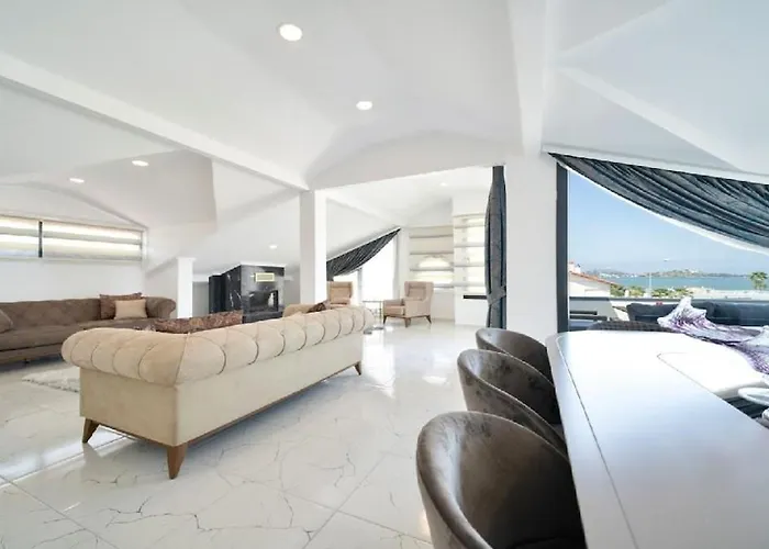Villa Private With Pool In Fethiye, Close To The Coastal Walkway, In The Center Fethiye